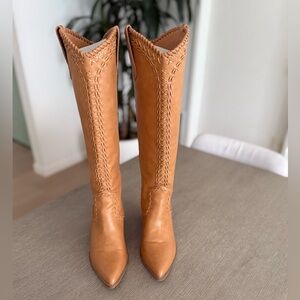 Billini Finley Cowboy Boots Camel - size 8